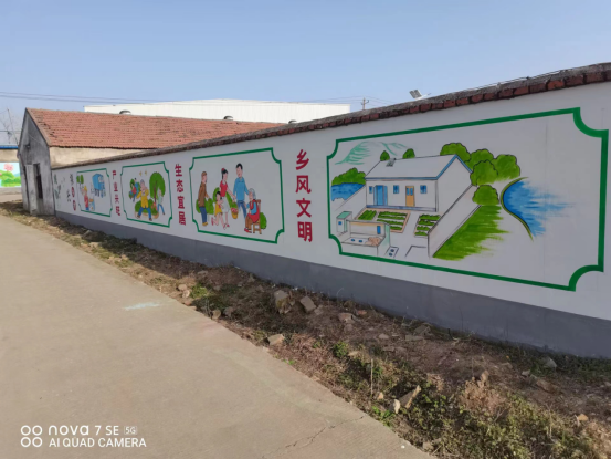 以农耕文化,生态环境保护和社会主义核心价值观为主题,创作墙体彩绘十