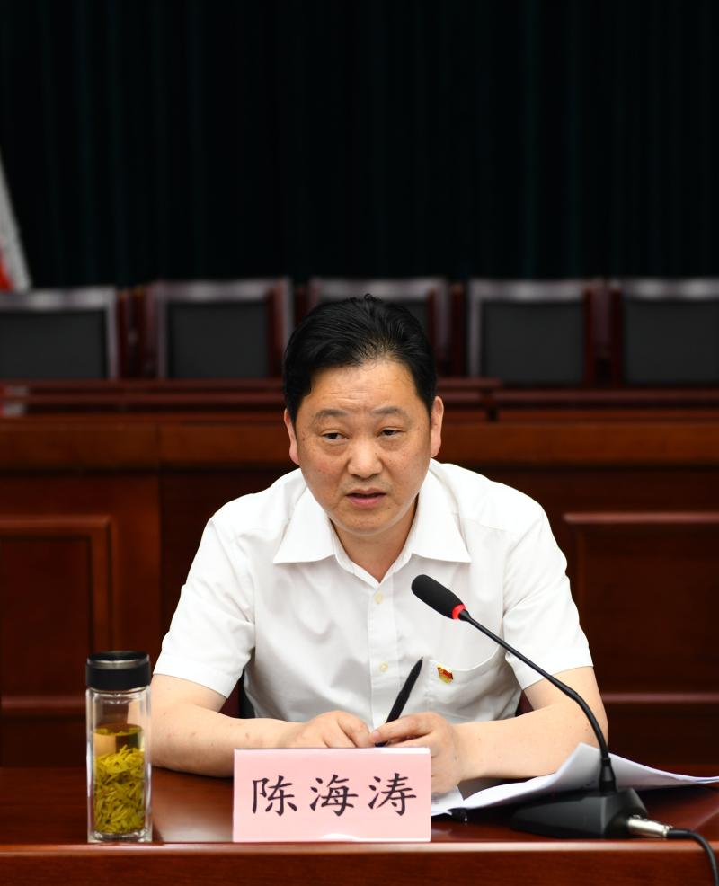 68陈海涛强调,要抓好当前工作,力保经济社会大局平稳有序.