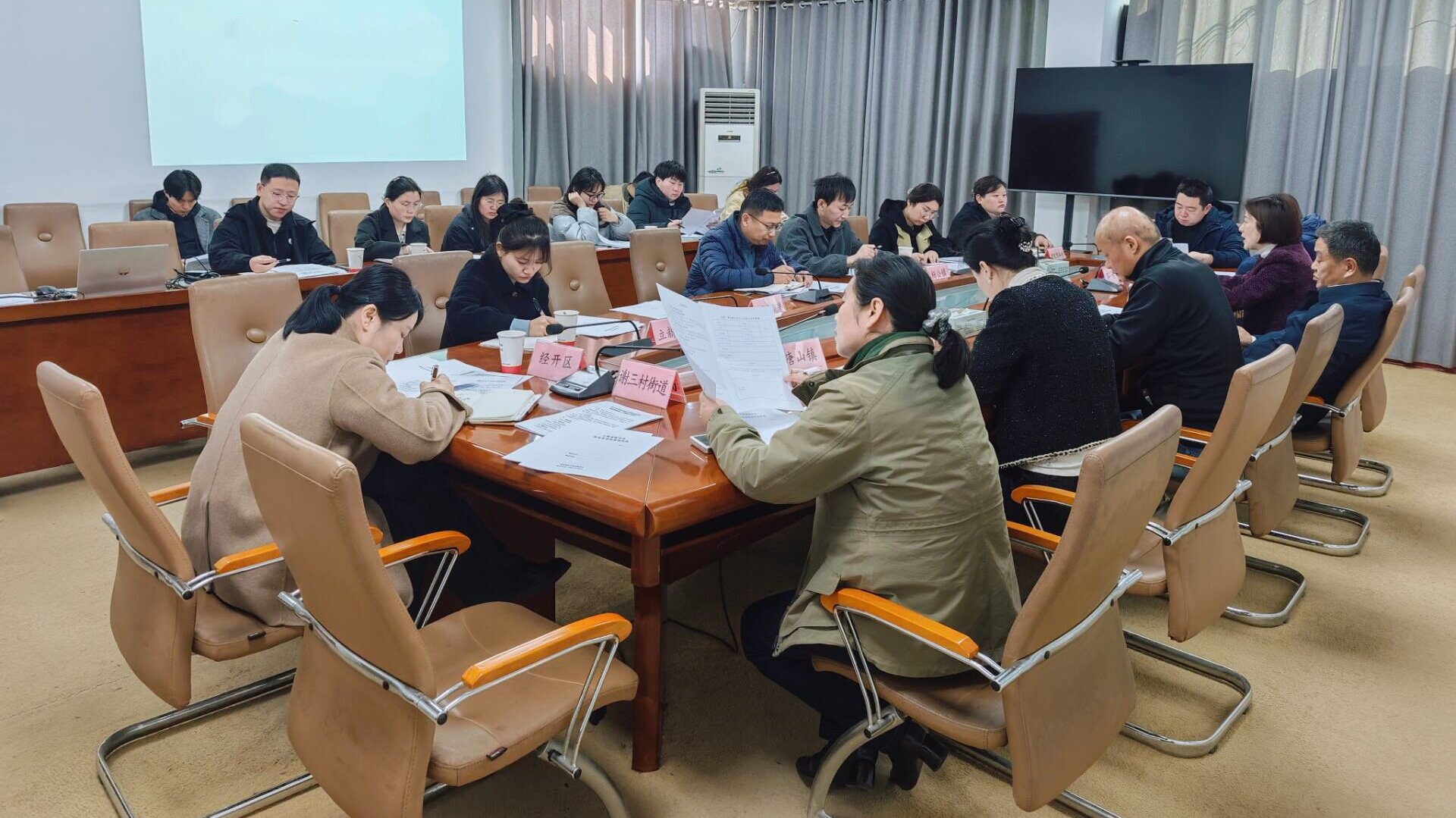 深入摸排民营企业，筑牢经济发展基石