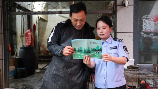 法润集市护民生 扫黑除恶筑平安
