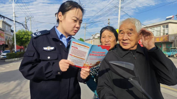 普法听民意 聚力“双提升”